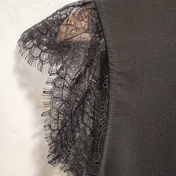 Halogen Women's Size M Black Lace Cap‎ Sleeve Crew Neck Blouse Hi-Low Hemline - Picture 3 of 9